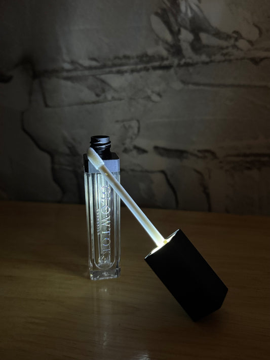 Illuminating Lipgloss flashlight + mirror